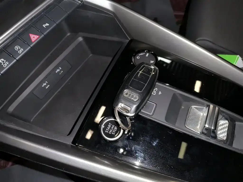 Audi A3 2024 из CN, фото 9