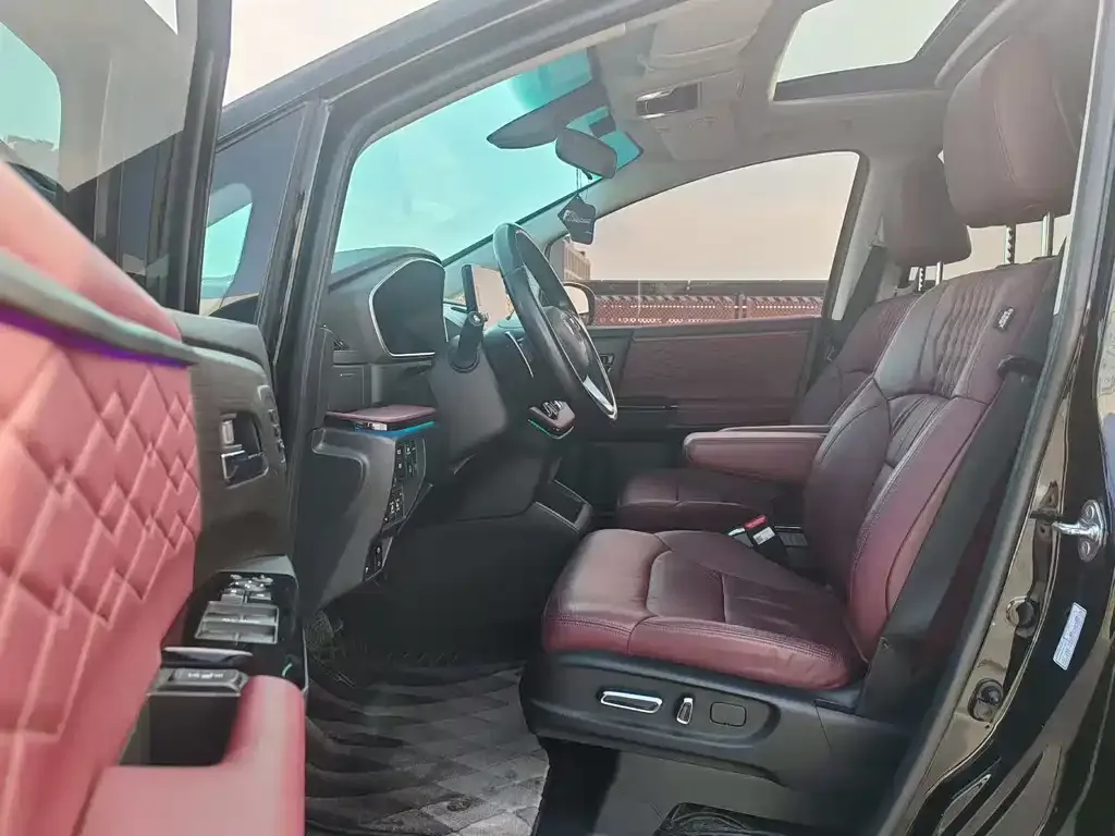Honda Elysion 2022 из CN, фото 2
