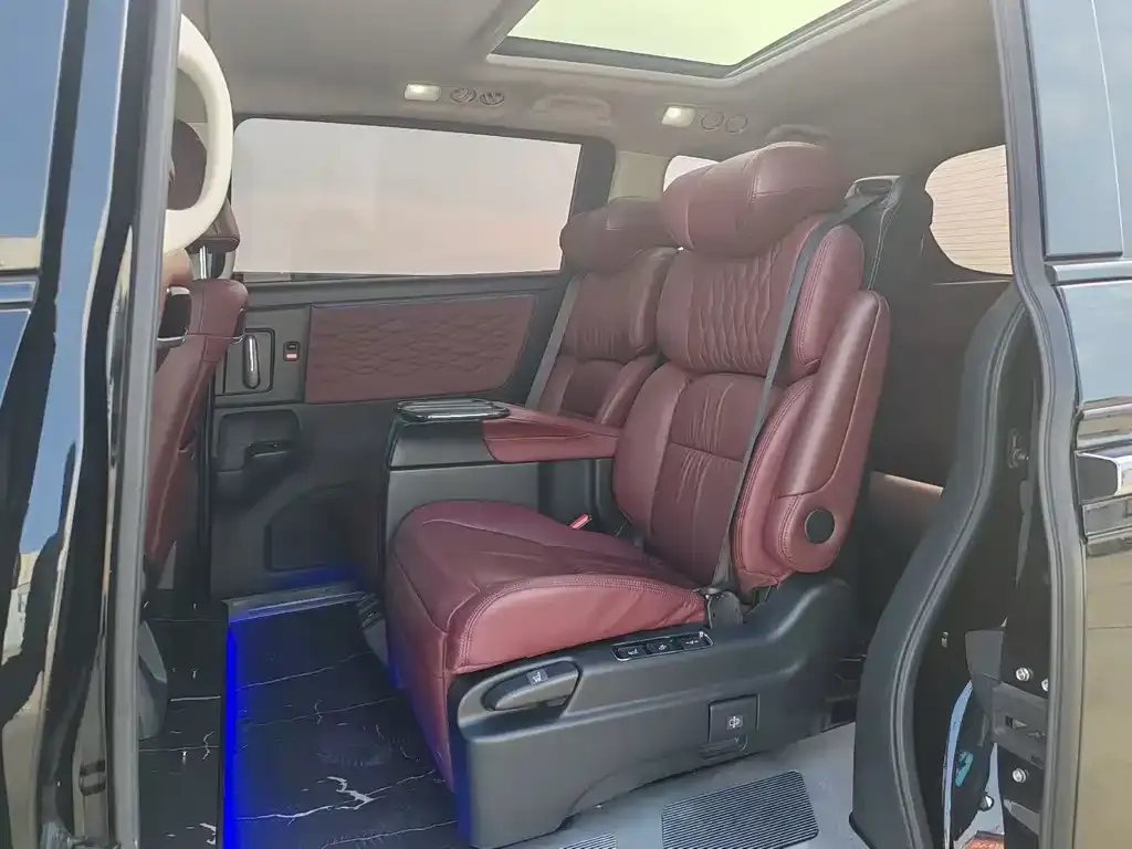Honda Elysion 2022 из CN, фото 5