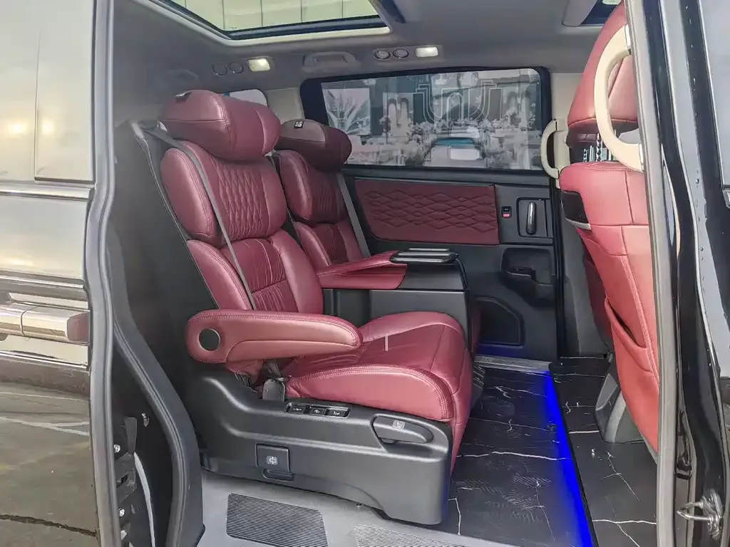 Honda Elysion 2022 из CN, фото 7