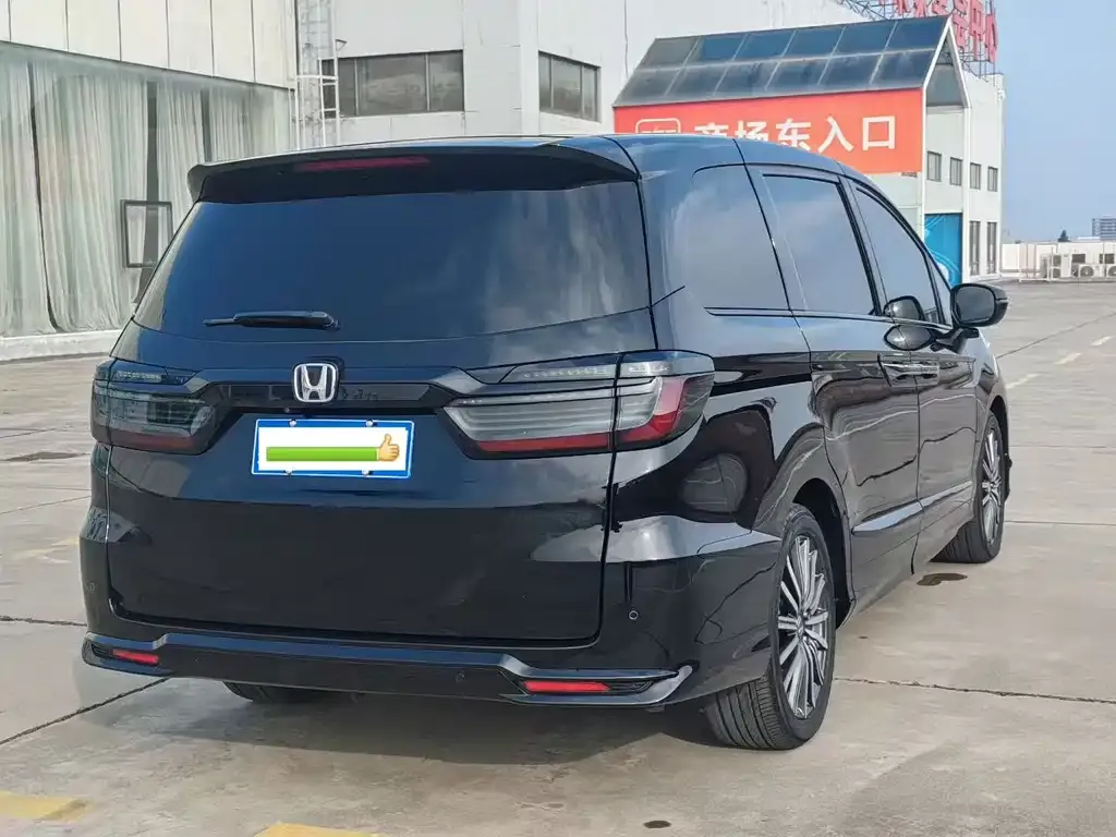 Honda Elysion 2022 из CN, фото 9