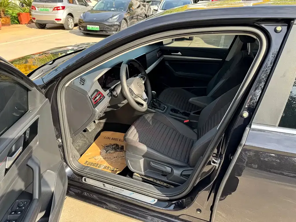 Volkswagen Lavida 2022 из CN, фото 4
