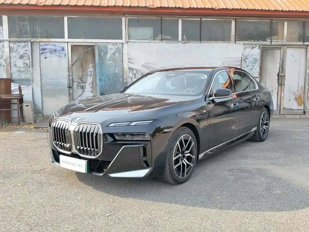BMW i7 2025 из CN, фото 1