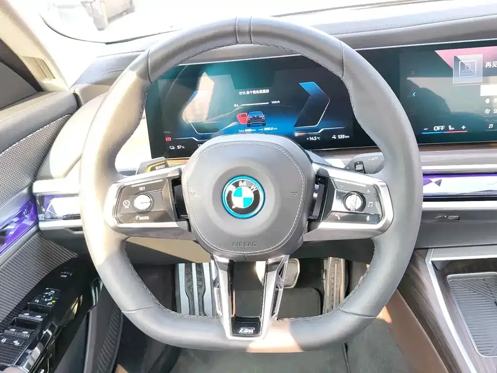 BMW i7 2025 из CN, фото 10