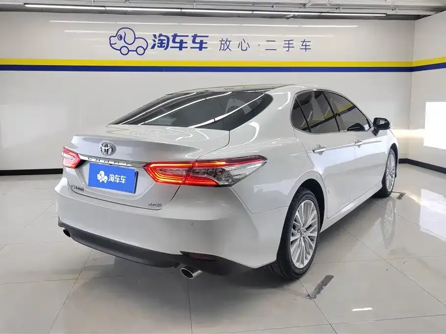 Toyota Camry 2021 из CN, фото 3
