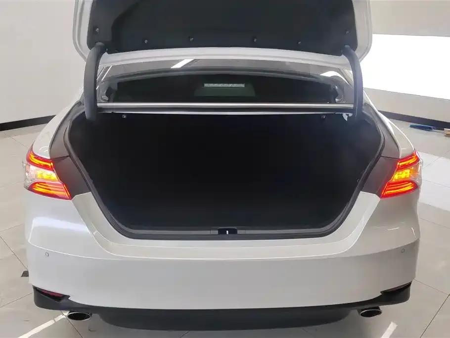 Toyota Camry 2021 из CN, фото 4