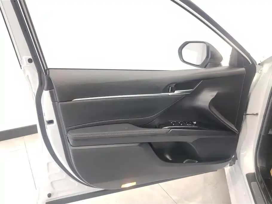 Toyota Camry 2021 из CN, фото 7