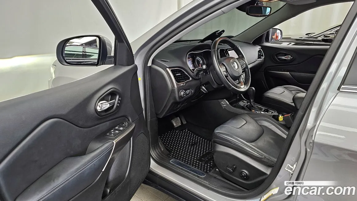 Jeep Cherokee 2021 из KR, фото 10