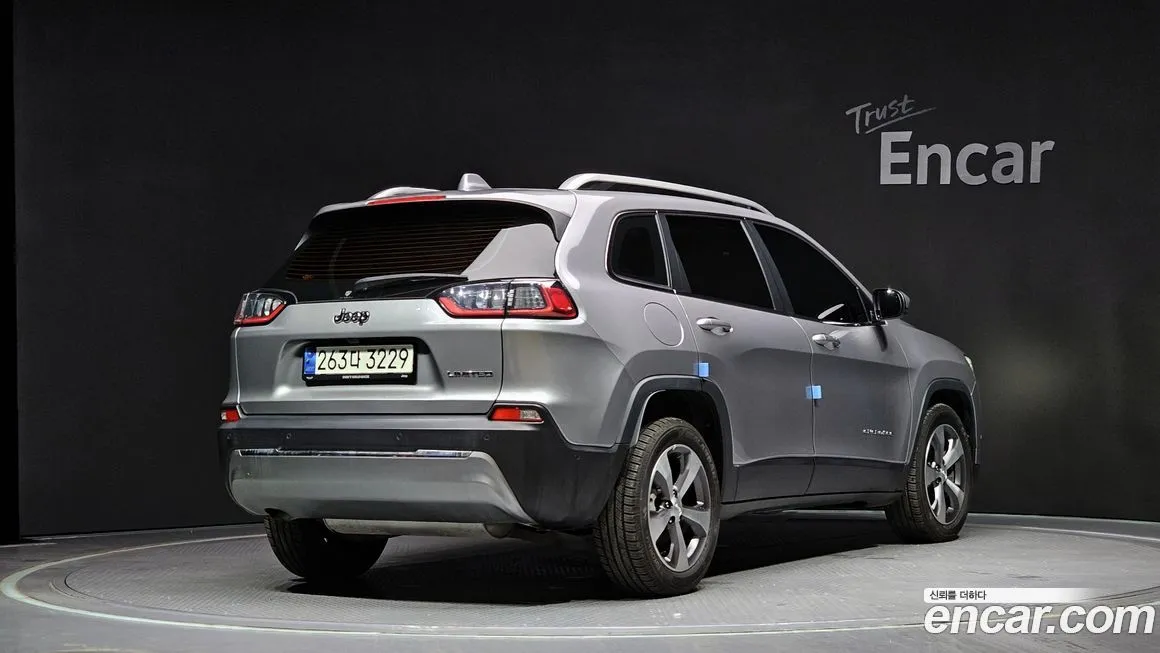 Jeep Cherokee 2021 из KR, фото 2