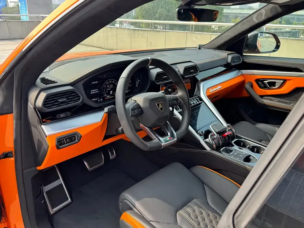 Lamborghini Urus 2025 из CN, фото 7