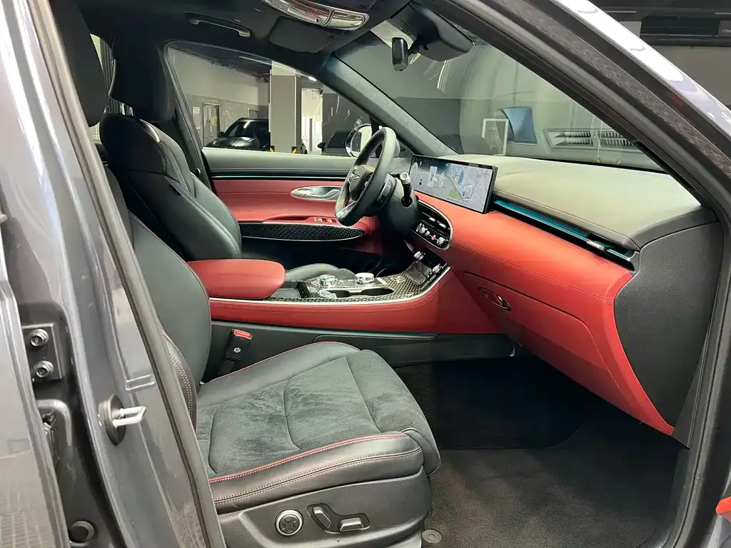 Genesis GV70 2025 из CN, фото 8