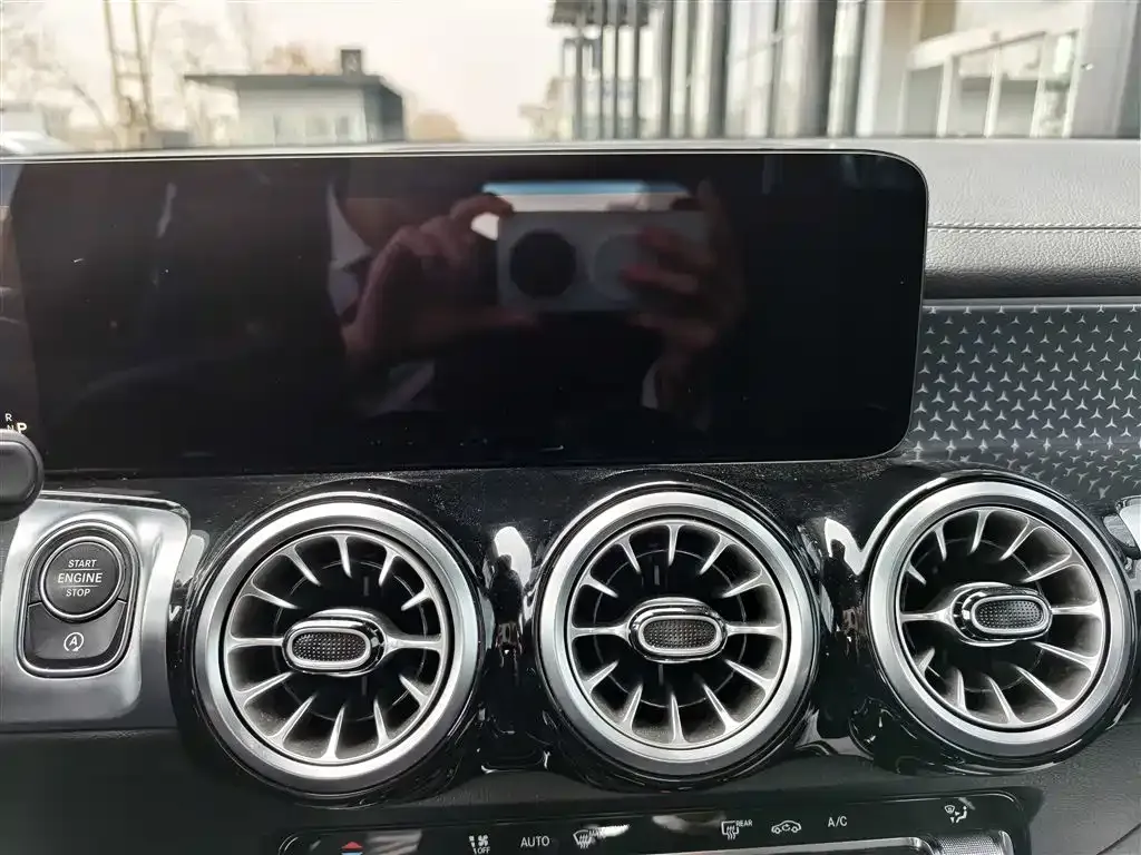 Mercedes-Benz GLB 2023 из CN, фото 9