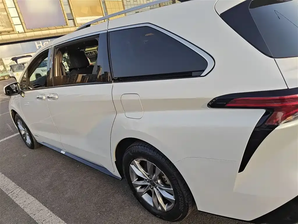 Toyota Sienna 2022 из CN, фото 5