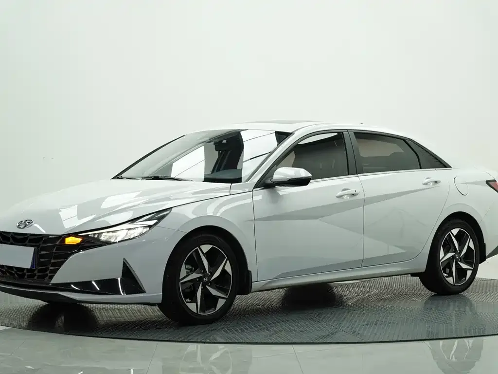 Hyundai Elantra 2022 из CN, фото 1