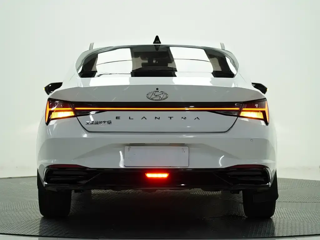 Hyundai Elantra 2022 из CN, фото 4