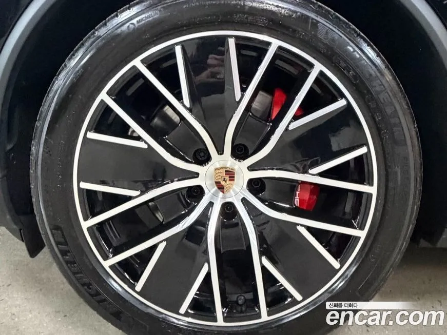 Porsche Macan 2025 из KR, фото 5