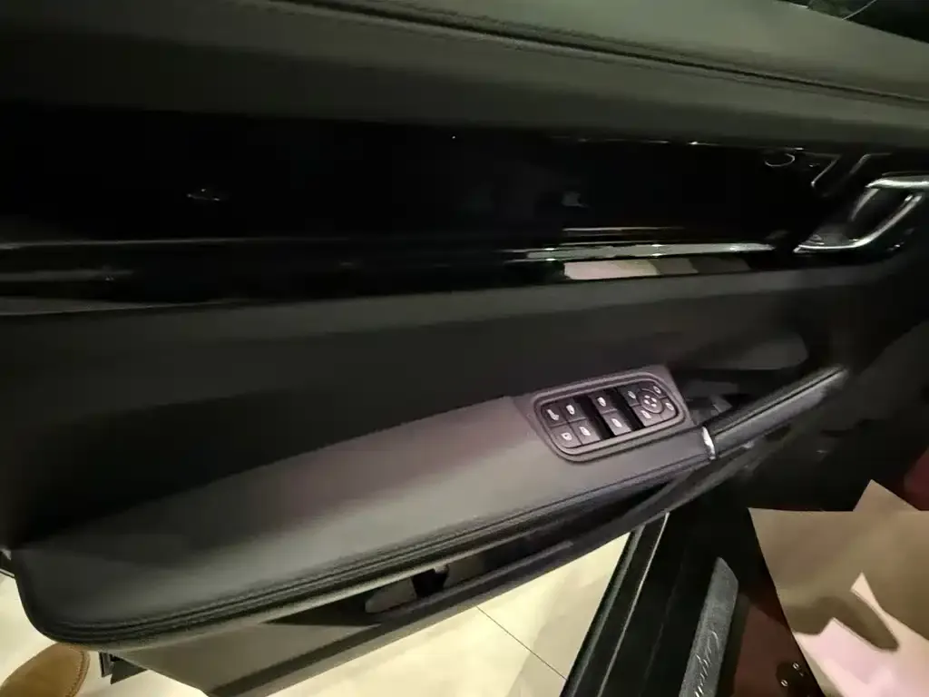 Porsche Cayenne Hybrid 2022 из CN, фото 7