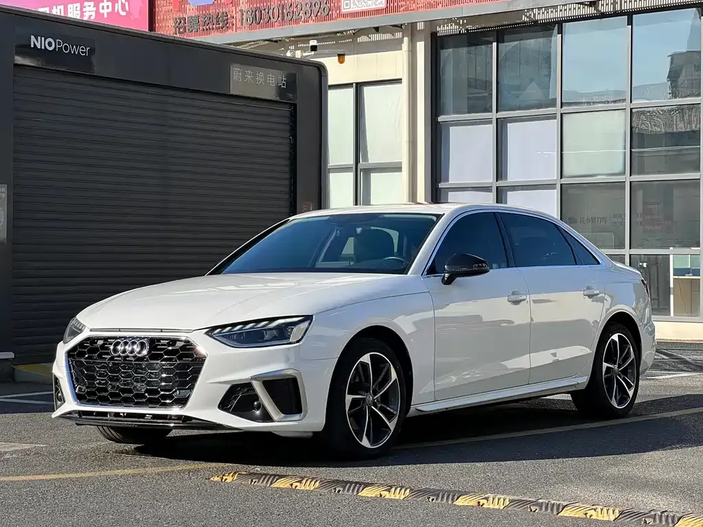 Audi A4L 2024 из CN, фото 1