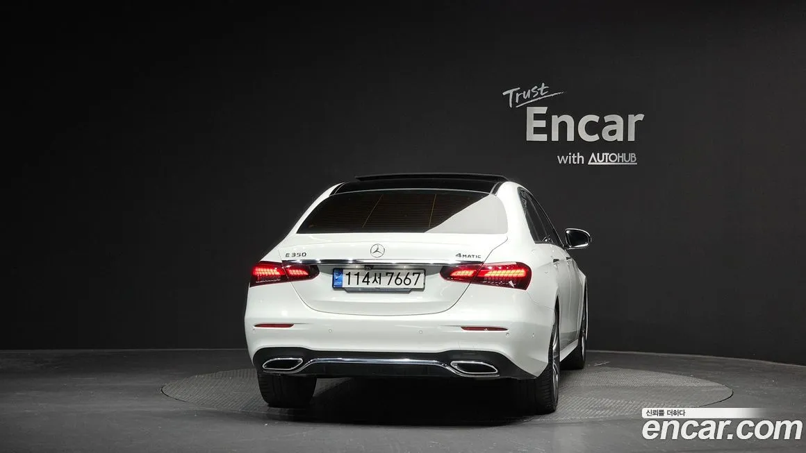 Mercedes-Benz E-Class — фото 4