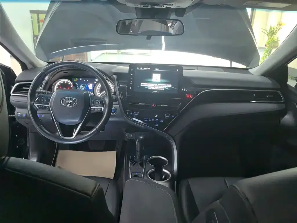 Toyota Camry 2023 из CN, фото 10