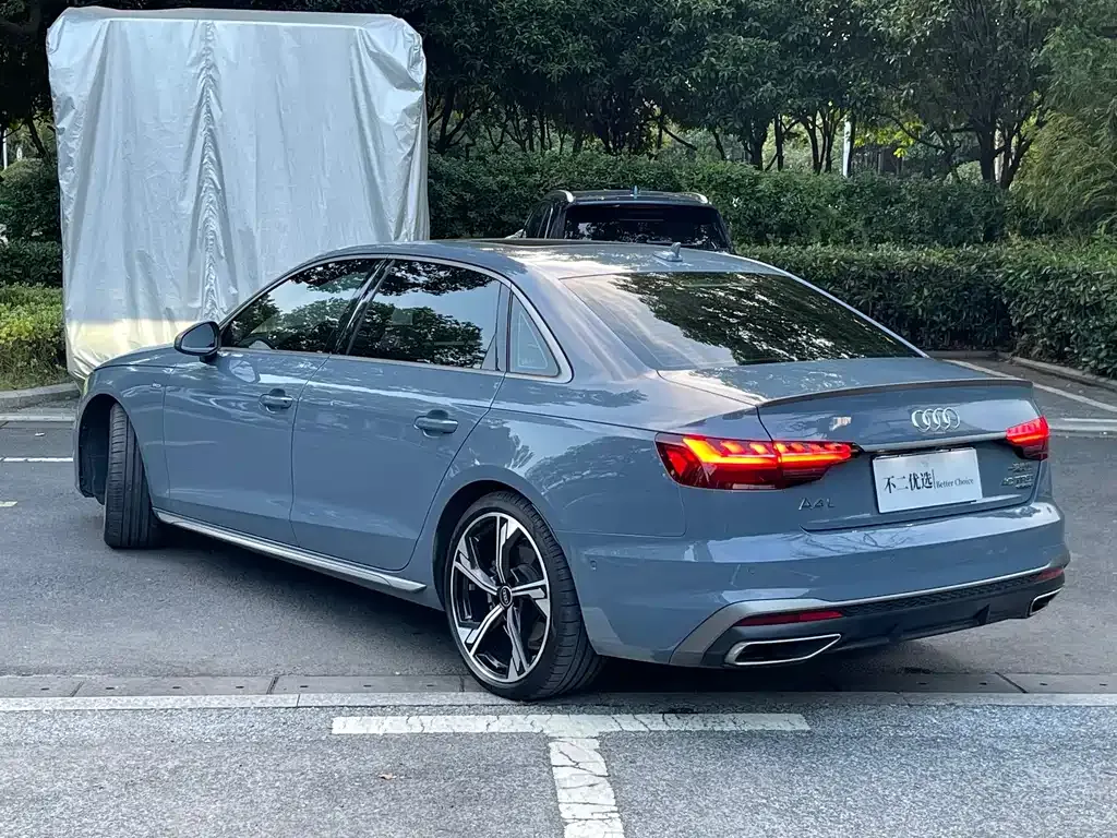 Audi A4L — фото 5