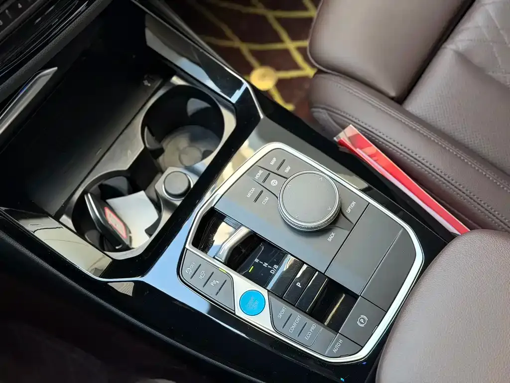 BMW iX3 2023 из CN, фото 8