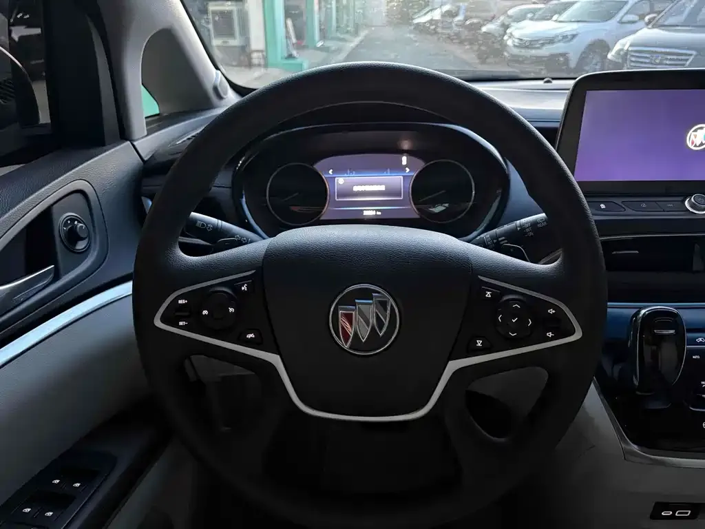 Buick GL8 2023 из CN, фото 10