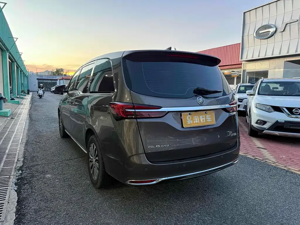 Buick GL8 2023 из CN, фото 6