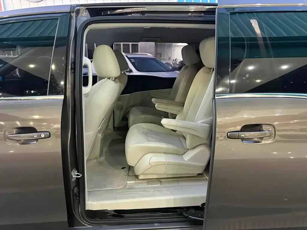 Buick GL8 2023 из CN, фото 8