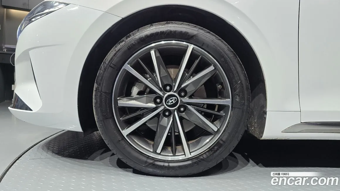 Hyundai Grandeur 2023 из KR, фото 5