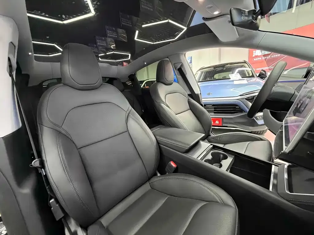 Tesla Model Y 2025 из CN, фото 5