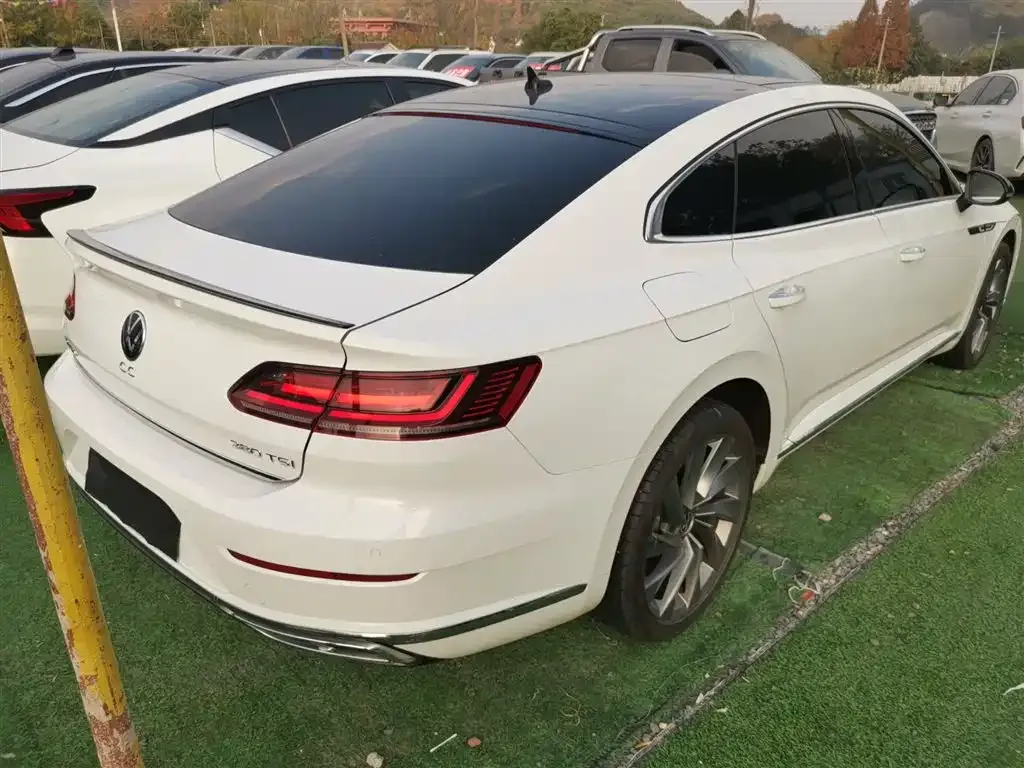 Volkswagen CC 2022 из CN, фото 7