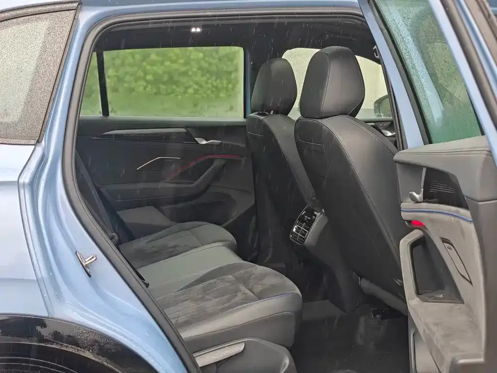 Volkswagen Tiguan L 2024 из CN, фото 8