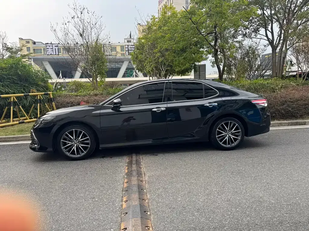Toyota Camry 2021 из CN, фото 5