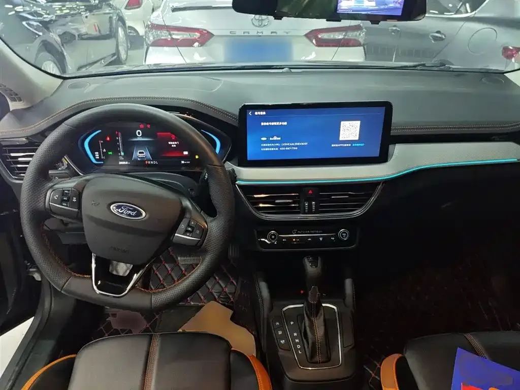 Ford Focus 2023 из CN, фото 10