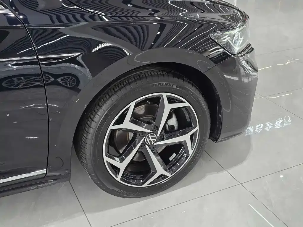 Volkswagen Passat 2024 из CN, фото 9