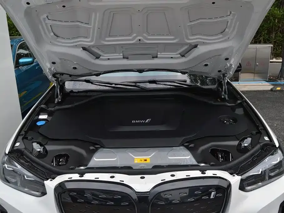 BMW iX3 2025 из CN, фото 8