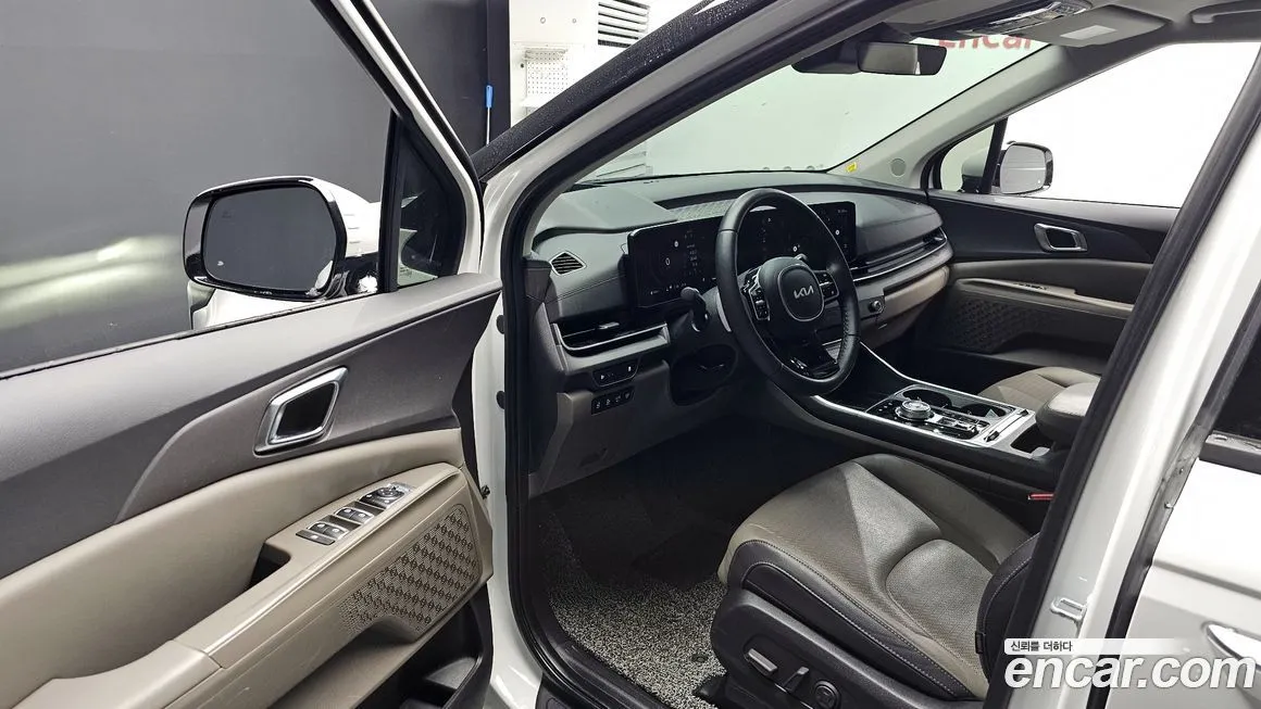 Kia Carnival — фото 10