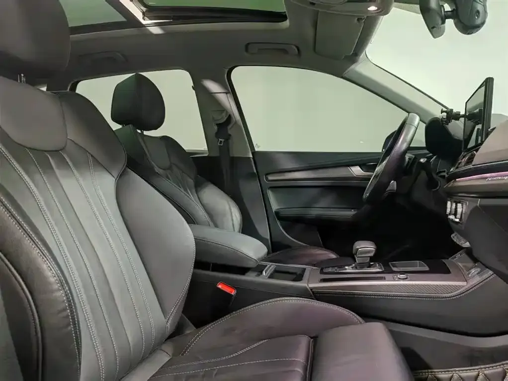 Audi Q5L 2021 из CN, фото 8