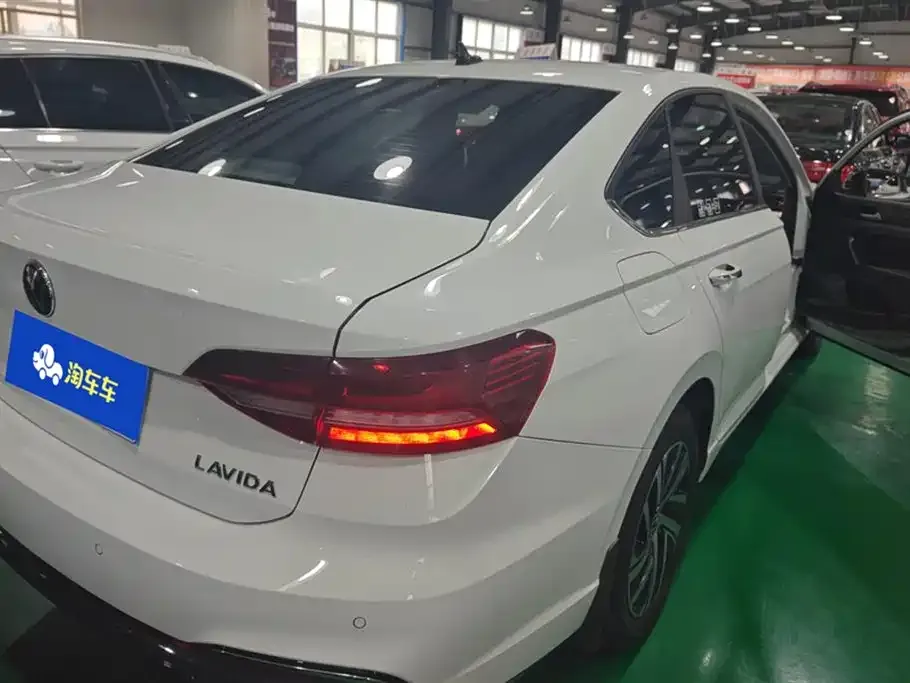 Volkswagen Lavida 2023 из CN, фото 3