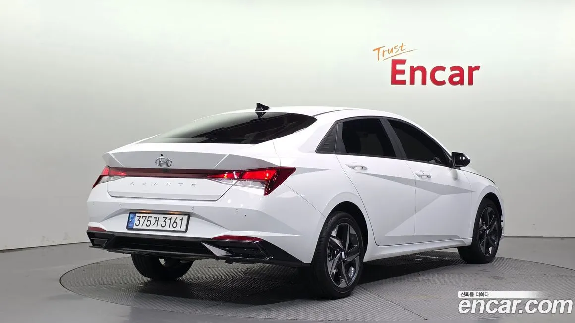 Hyundai AVANTE 2023 из KR, фото 2