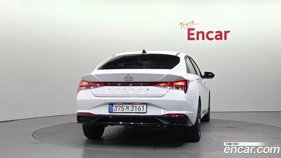 Hyundai AVANTE 2023 из KR, фото 4