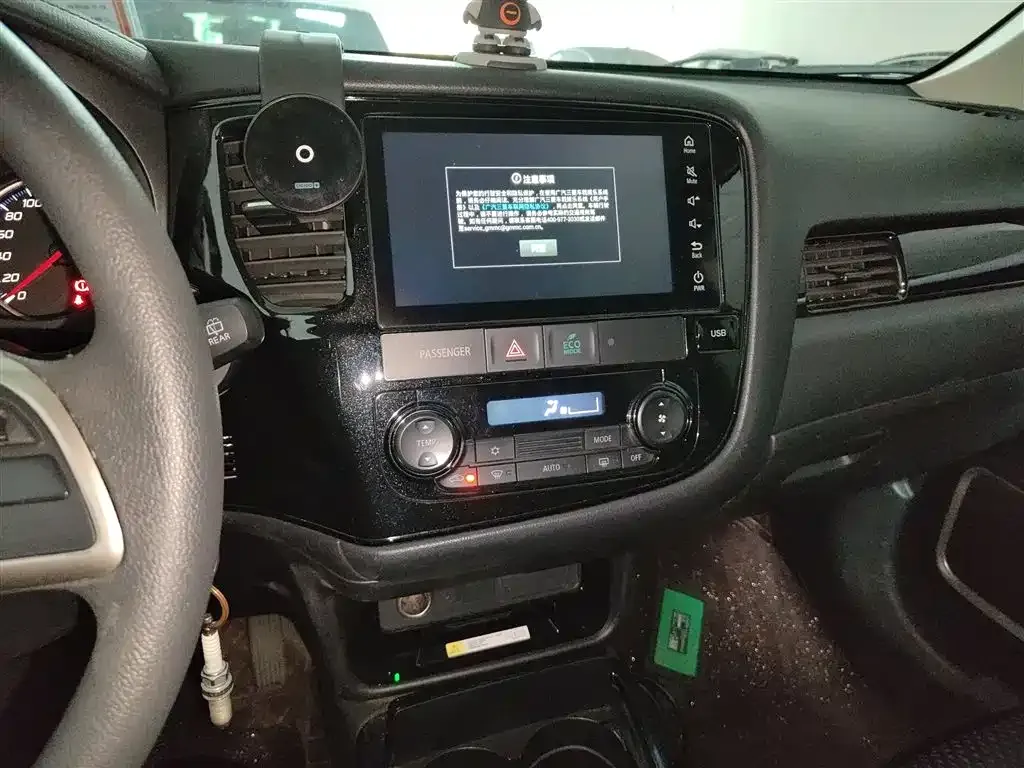 Mitsubishi Outlander 2021 из CN, фото 5