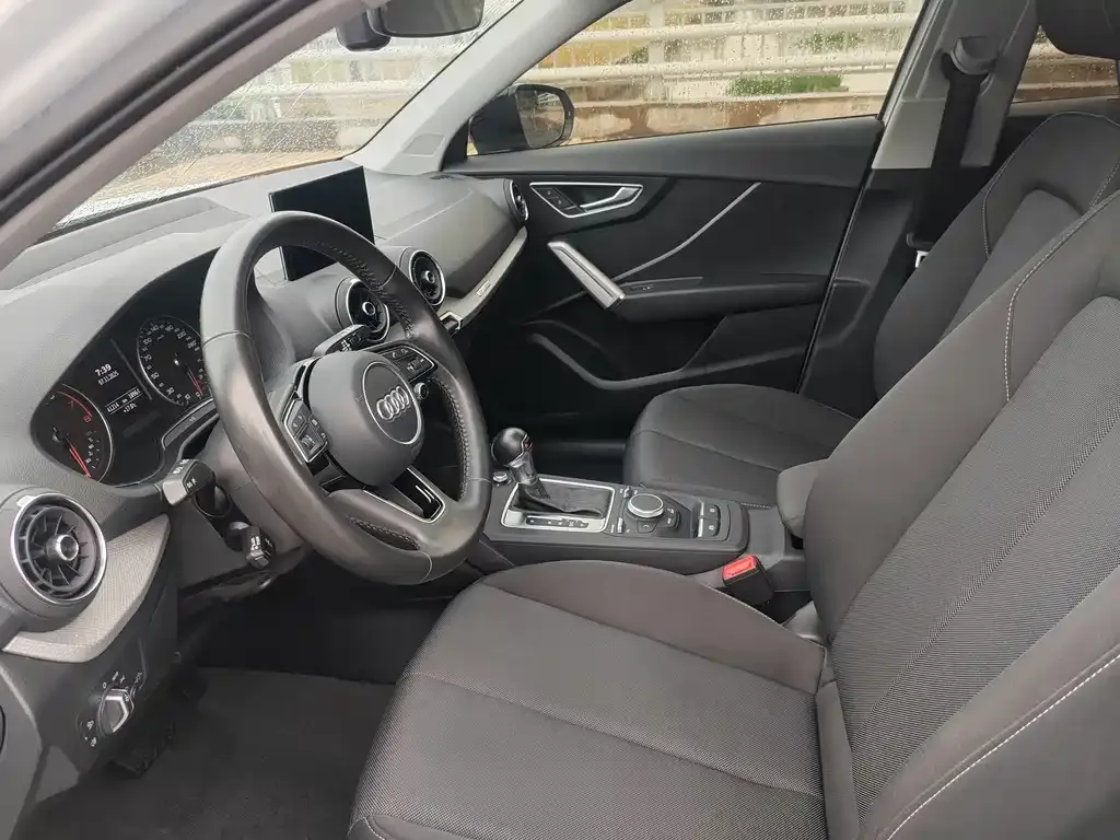 Audi Q2L 2021 из CN, фото 4