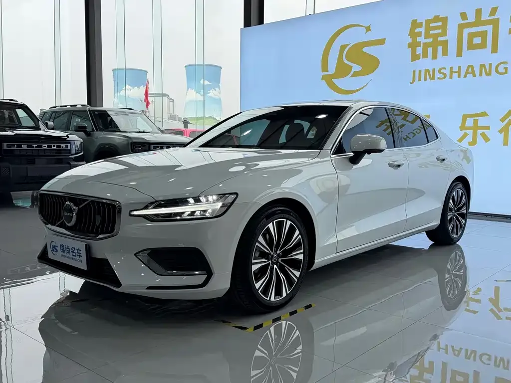 Volvo S60 2024 из CN, фото 2