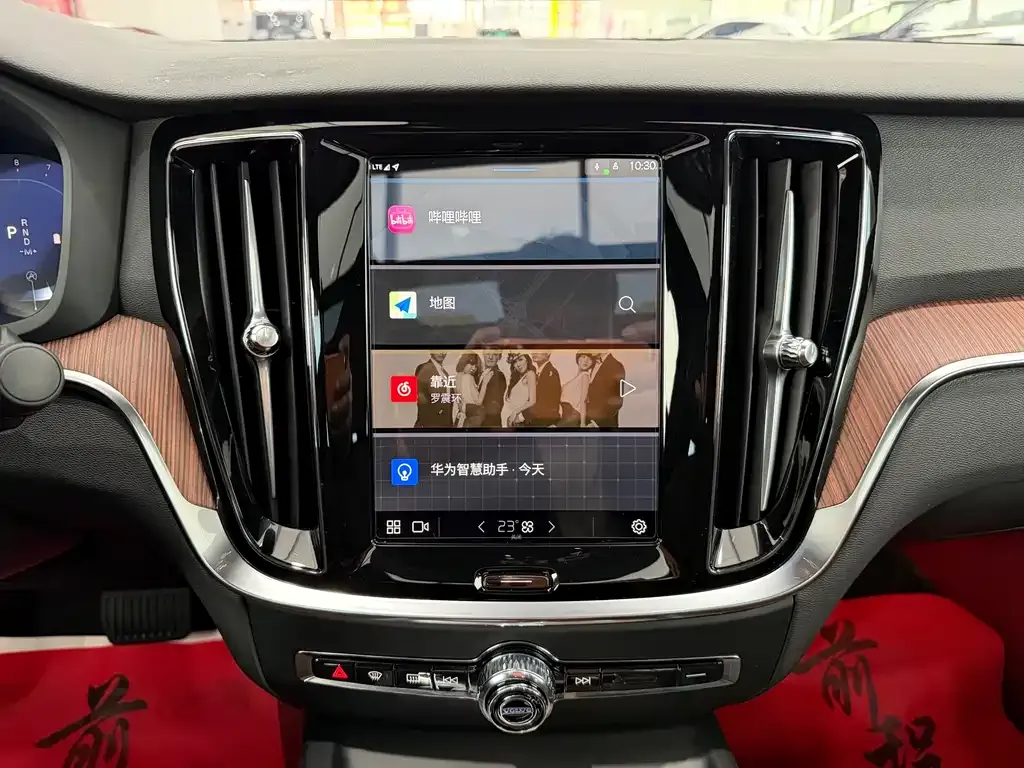 Volvo S60 2024 из CN, фото 8