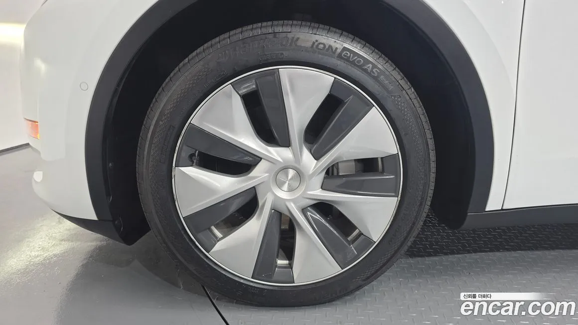 Tesla Model Y 2022 из KR, фото 5