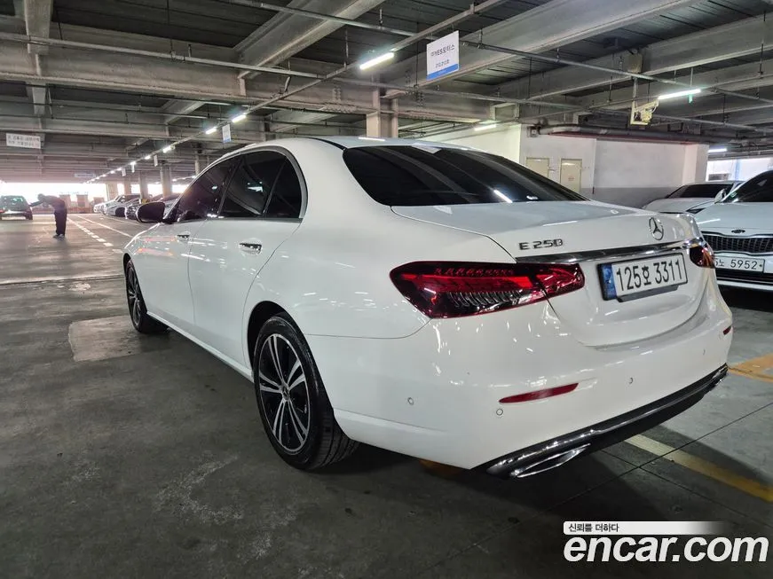 Mercedes-Benz E-Class 2022 из KR, фото 3