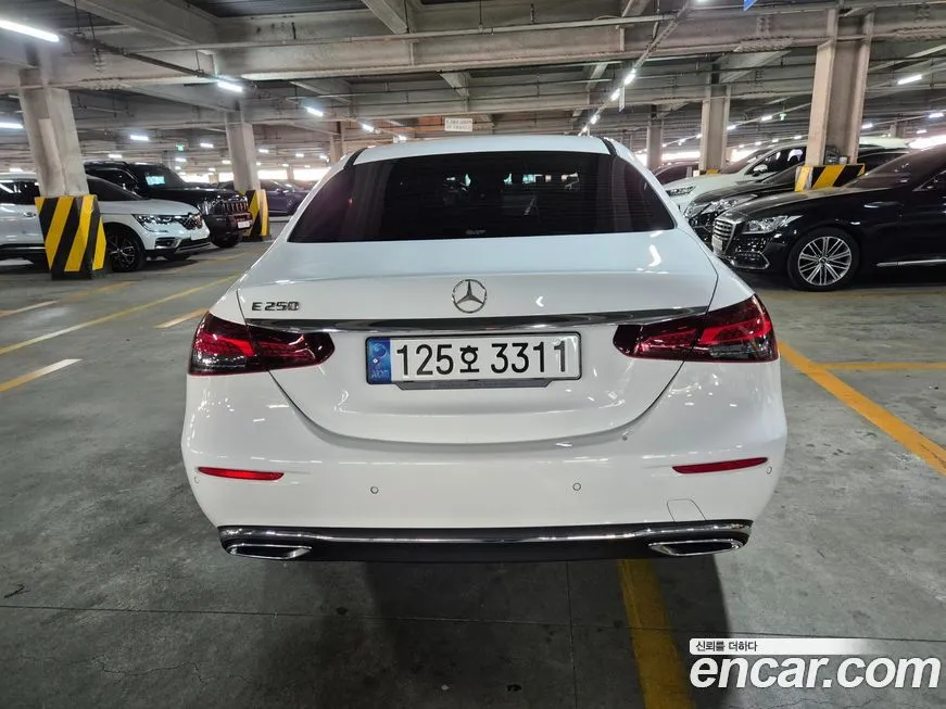 Mercedes-Benz E-Class 2022 из KR, фото 4