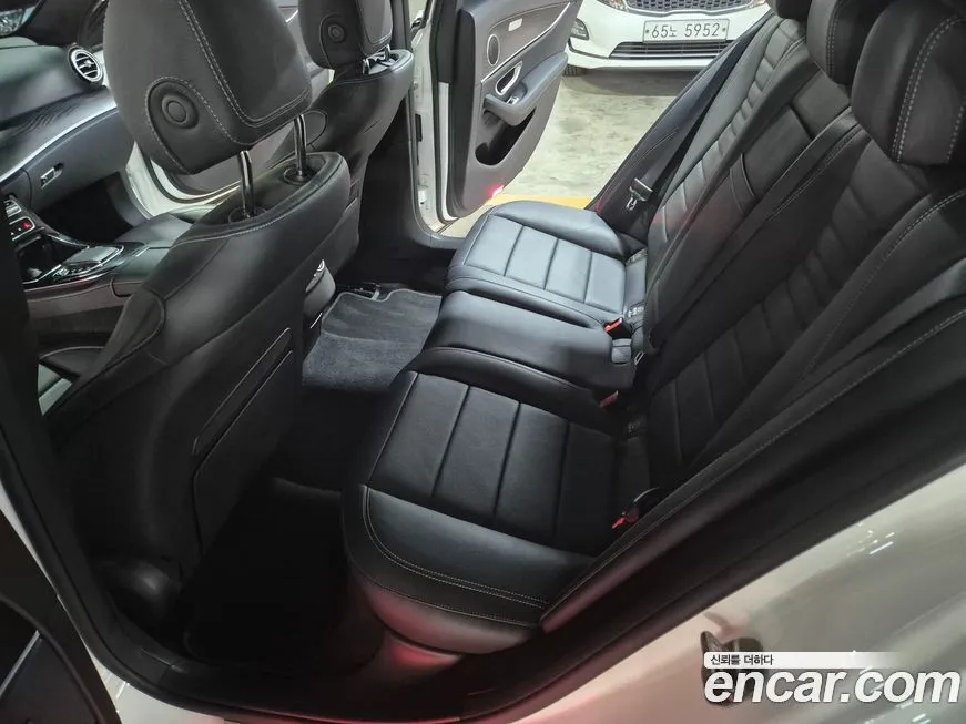 Mercedes-Benz E-Class 2022 из KR, фото 8